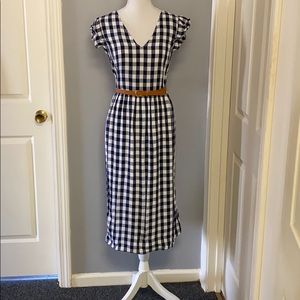 Old Navy- baby &white flutter sleeved midi